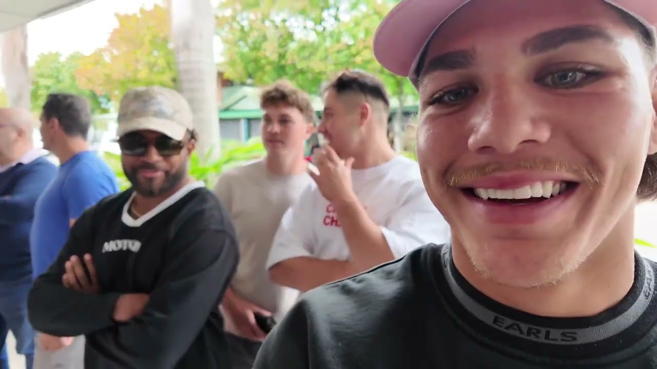 Короткий день из жизни, обучение приготовлению кофе и торжественное открытие Chargrill Charlies ☕️🐔￼