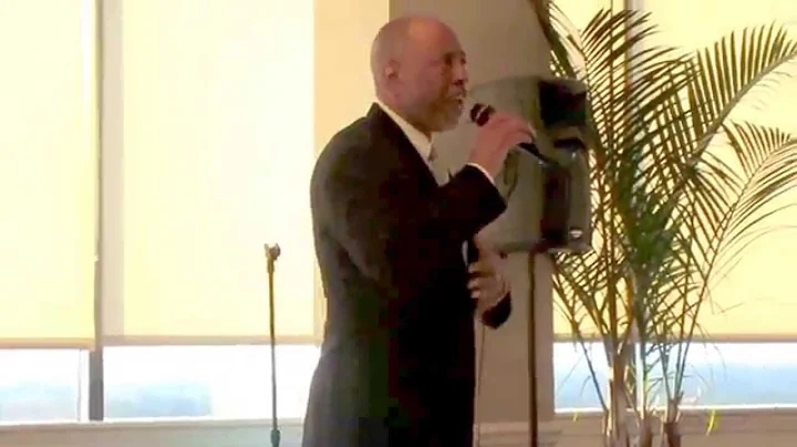 Robert Hoefer at the Commerce Club