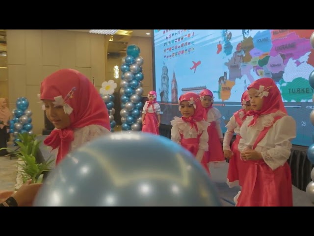 Pentas Seni Kelompok A TK Islam Al Azhar 50 Bengkulu