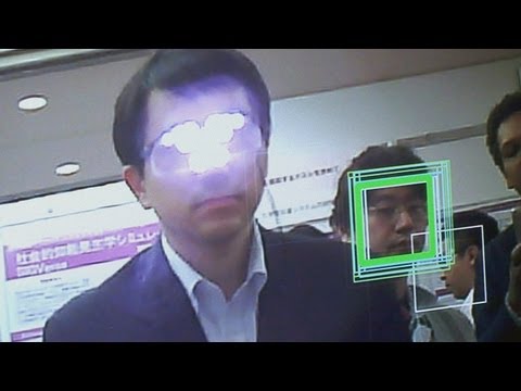カメラの顔認識を阻害するプライバシーバイザー