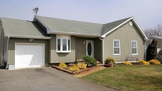 814 E Hickory Dr