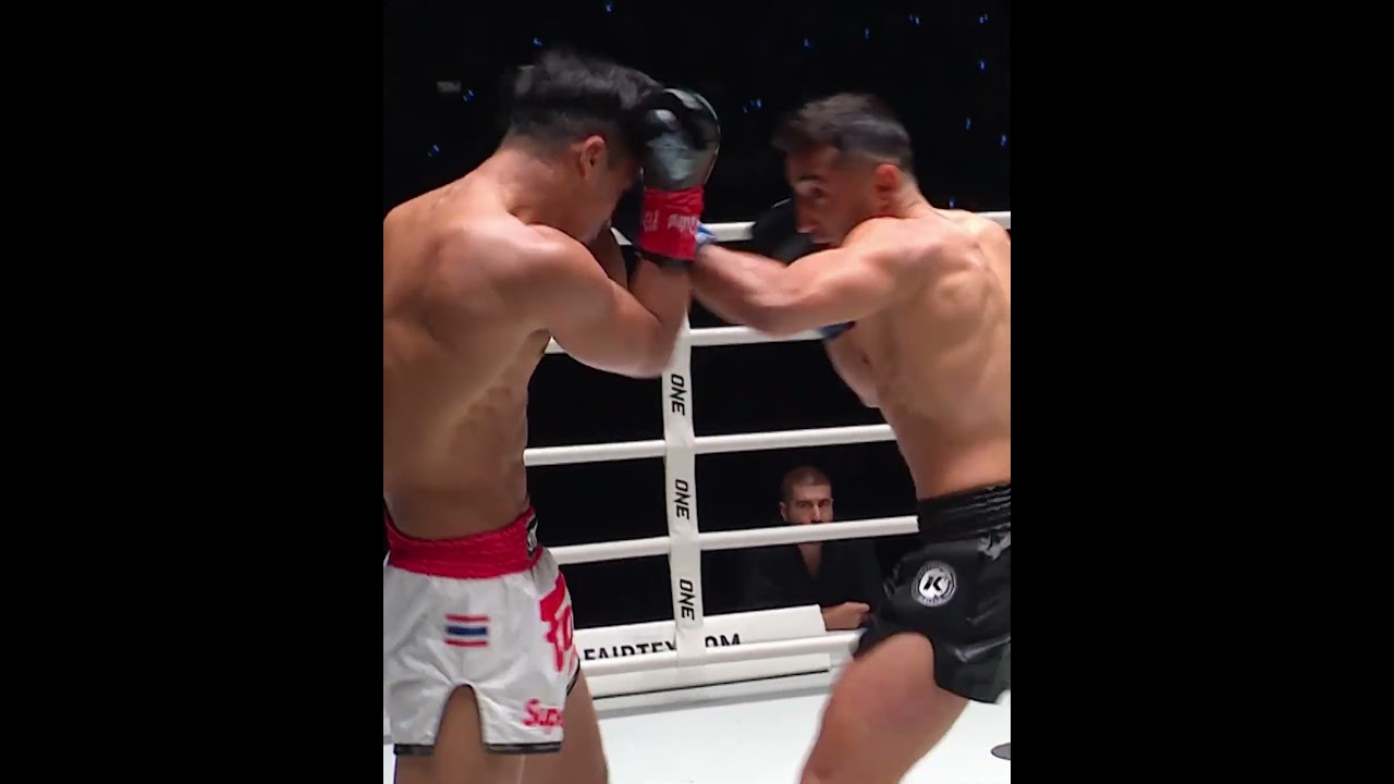 Superbon Shocks The World With Thunderous Head Kick Knockout - ONE
