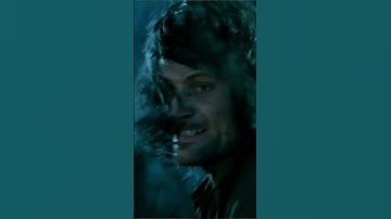 yüzüklerin efendisi filminde cadı kral gandalfı neden öldürmedi çünkü aragornsan çekindi#lotr