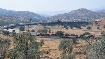 BNSF double stack train on Tehachapi Loop