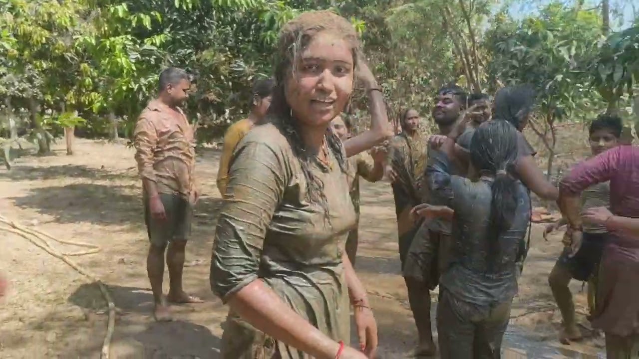 Holi (2025)🌼🪷🌺🌸💐🏵️🌻🪻🍁🌹🥀🌷💮