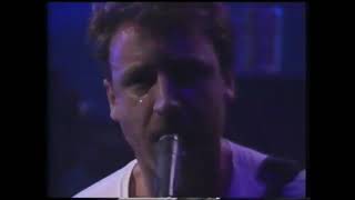 New Order - Dreams Never End (Brixton Academy, London, 4.4.87)