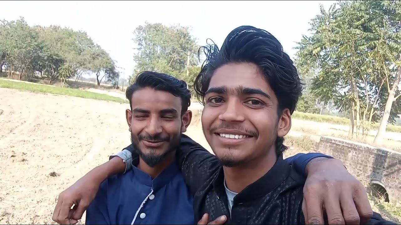 Aaj ham log Ek Dust Milne gay the   Bhai log mere channel ko Subscribe Karo 