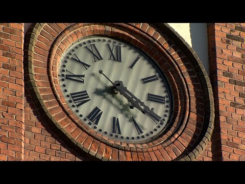 Video: Kāpēc Viljams Peilijs salīdzina akmeni ar pulksteni?