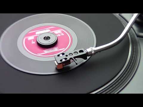 Fly, Robin, Fly - 70ies Disco Hit played from 7inch Vinyl Record