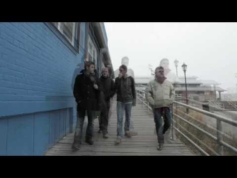 K.Uribe/M.Urdangarin "Herri zaharra". Jainko txiki eta jostalari hura. Aurkezpen bideoa