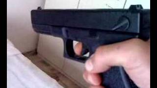 Glock 18C con caricatore 100 BBs marui