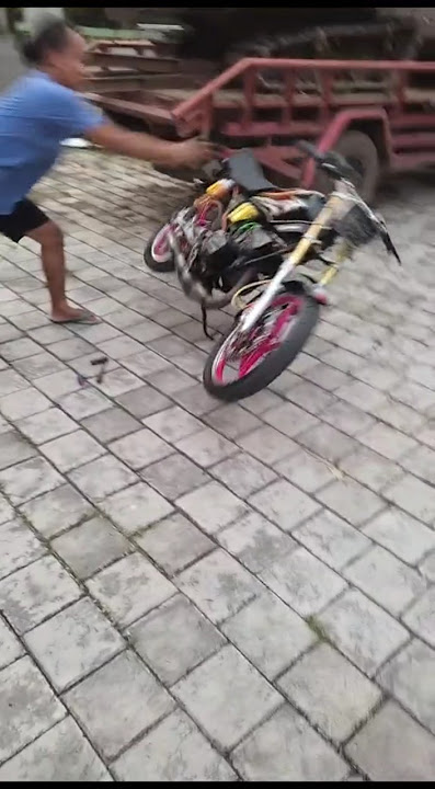 JANGAN COBA-COBA BELI RX KING JIKA DI RUMAH TIDAK ADA MOTOR MATIC 😁✌#2stroke #rxkingspekblayer