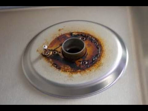 How to Clean Burnt-On Grease From a Stainless Steel Cook Top