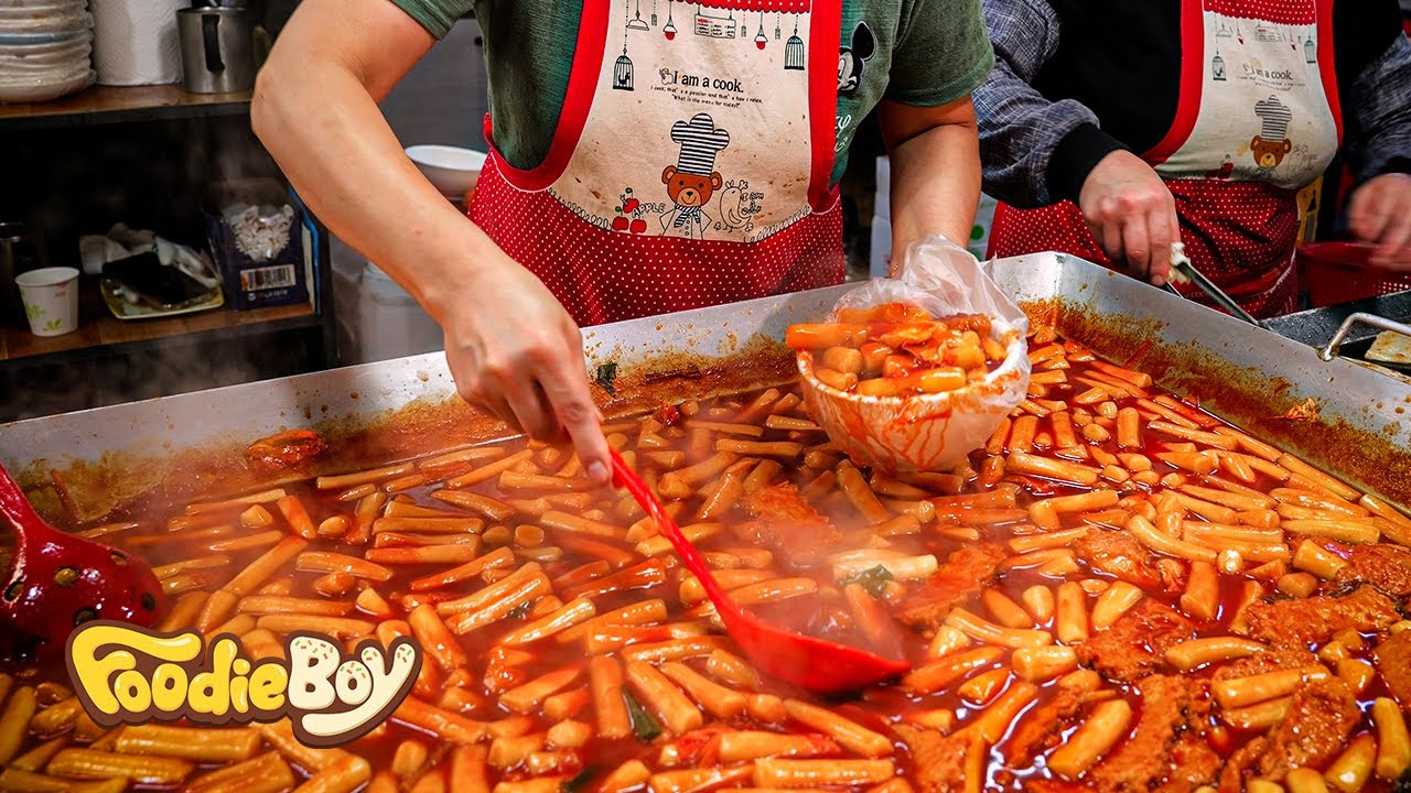 Как приготовить корейскую еду «Токпокки» | Пряный рисовый пирог – корейская уличная еда