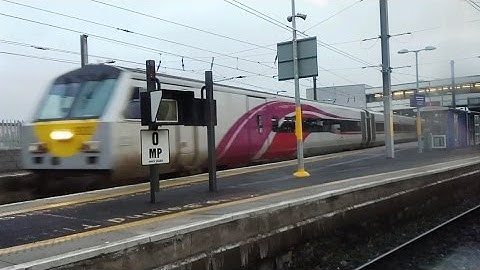 Irish Rail 201 Class Loco 207 + Enterprise Train - Howth Junction, Dublin