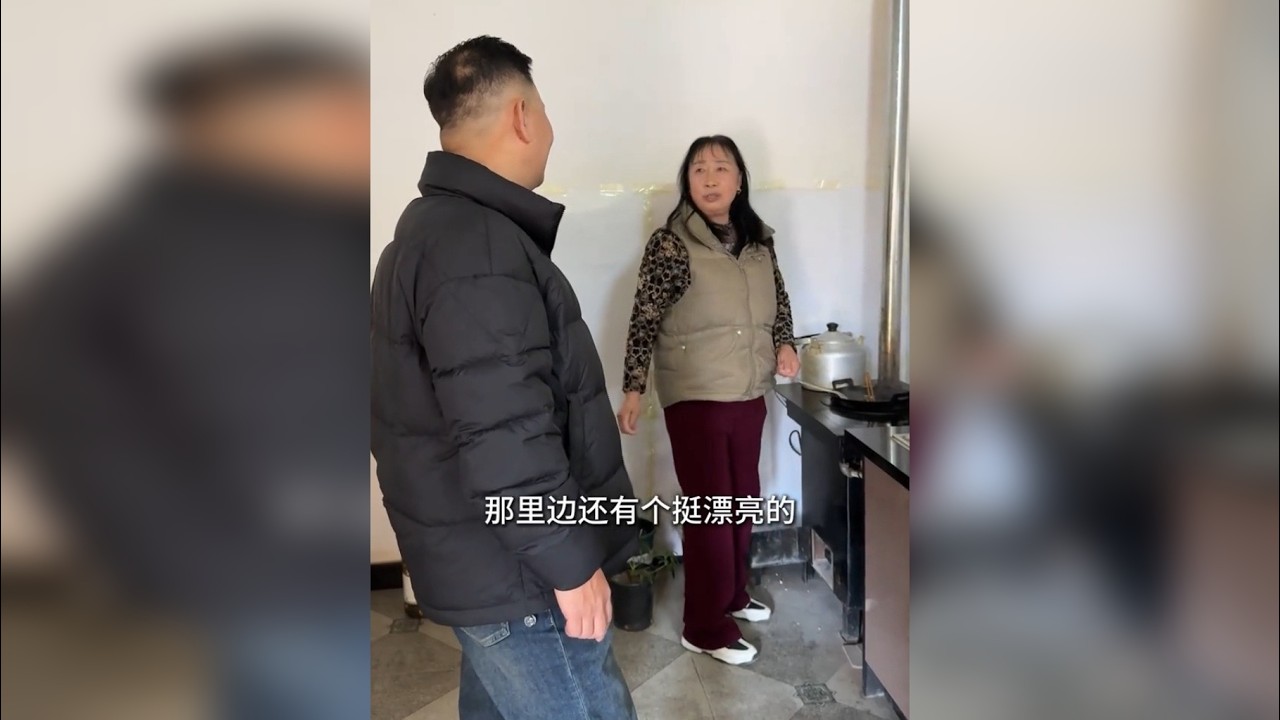 蹭饭越来越容易了，相遇是缘，能一起吃饭更是缘分。大姐家里整洁舒服，热饭好菜管够，孙儿考上好学校，满是欢喜与骄傲。