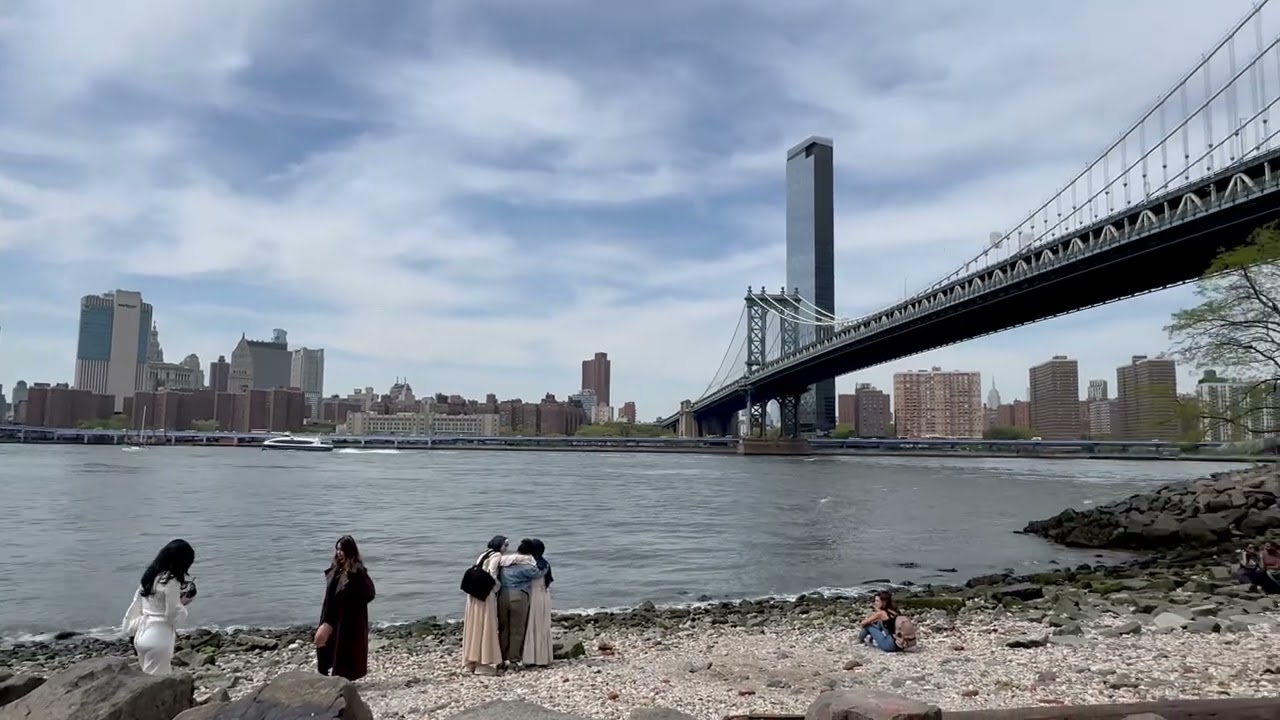 NYC Pebble Beach / Dumbo New York City @ginnigabu 