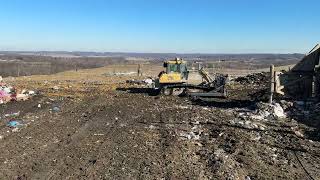 Trucking , At a landfill in Ohio . by Starkey Family Fixing and Rigging Up 91 views 5 months ago 55 seconds
