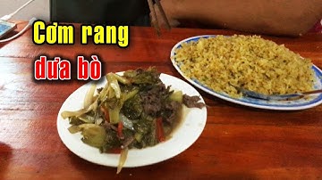 Đi ăn cơm rang dưa bò bình dân ở Hà Nội