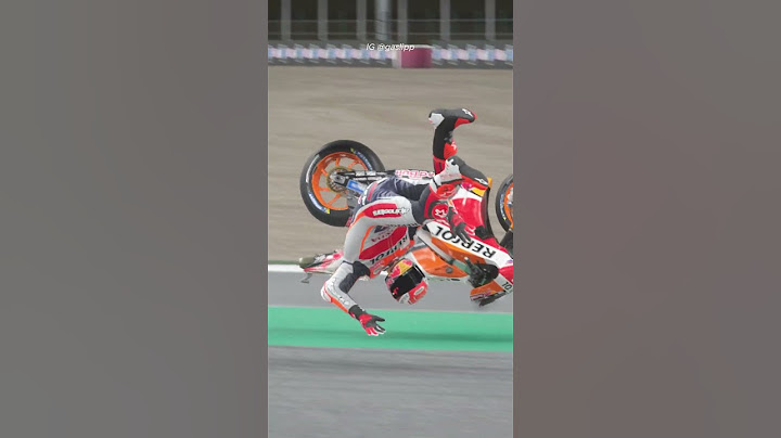 Marquez seruduk pembalap sampai terpental😱😱