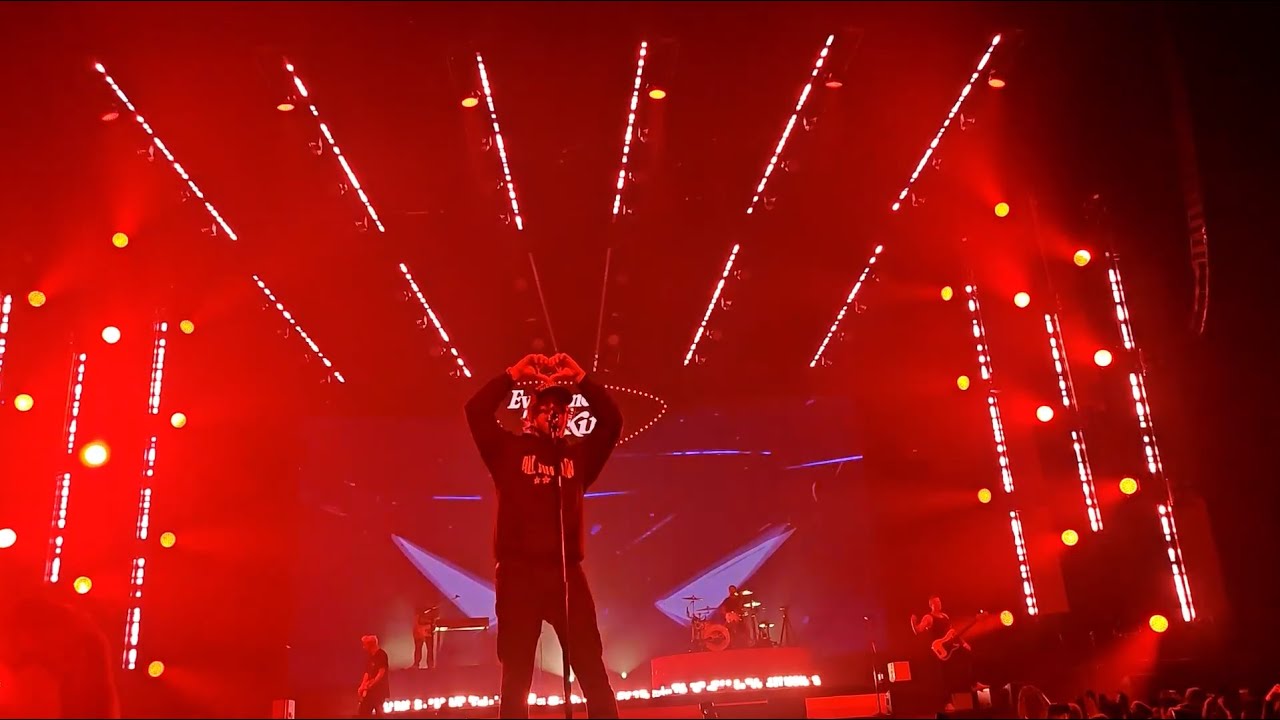 All time low live in Manchester 2026