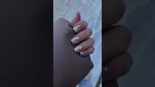 Новогодний маникюр. Маникюр с блестками. Пайетки на ногтях. #nailart #nails