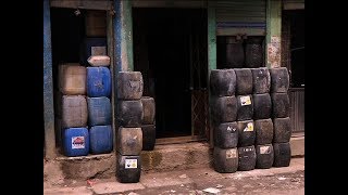 দাহ্য রাসায়নিকে ঠাসা পুরান ঢাকা | ঝুঁকিতে এলাকাবাসী | Old Dhaka News Update | Somoy TV