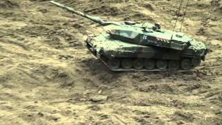 RC tanks on battlefield - Große Panzermodelle auf dem Schlachtfeld Intermodellbau 2015