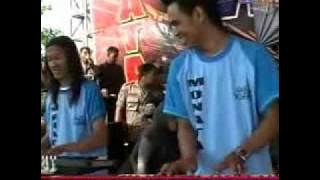 Download lagu ALAY - ALVI DAMAYANTI by anggit_ghathan