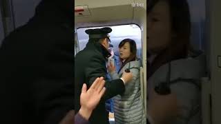 Woman waiting on husband refuses to let high-speed train depart from station screenshot 2