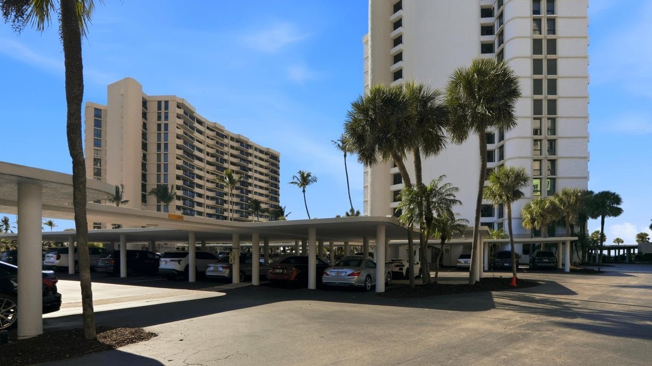 4005 Gulf Shore Blvd N, Naples, FL