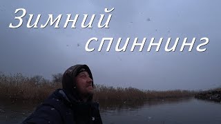 Снегопад и сильный ветер: Неожиданная история на лодке