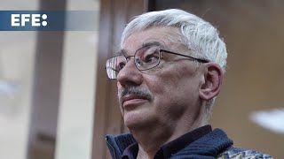 Vencedor do Nobel, Oleg Orlov é condenado a 2 anos e 6 meses de prisão por Justiça russa