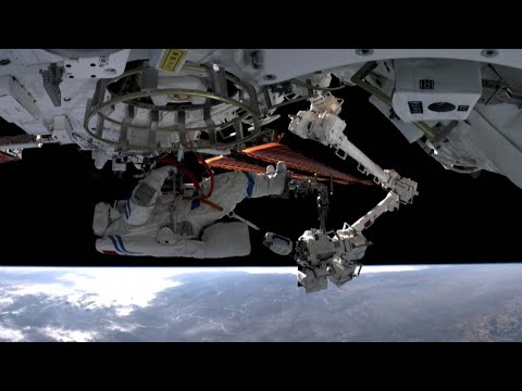 Shenzhou-14 astronauts complete