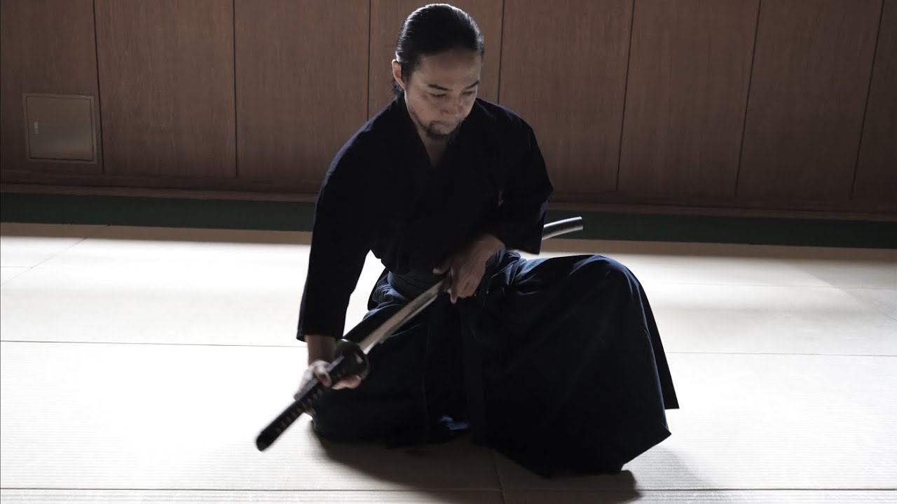 「手のうち」くん 剣道・居合用 手の内鍛練用アルミキャスト製小刀 室内稽古刀 41NxC0y2llL._UF350,350_QL50_.jpg