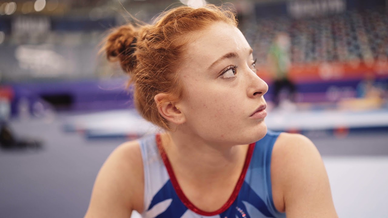 De halve finale van Niamh en de synchroonfinale - Triffis TV Vlog 93