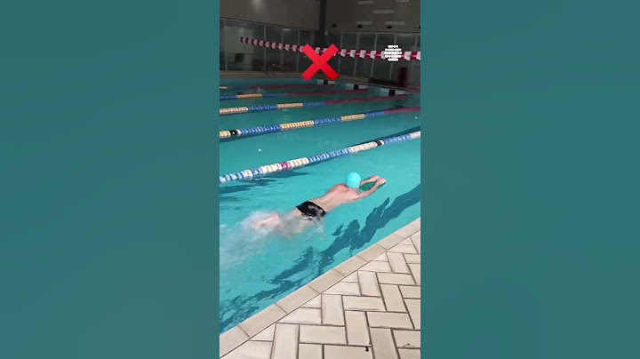 How to improve your freestyle kick using a kickboard  😉 #swimming #AQUA