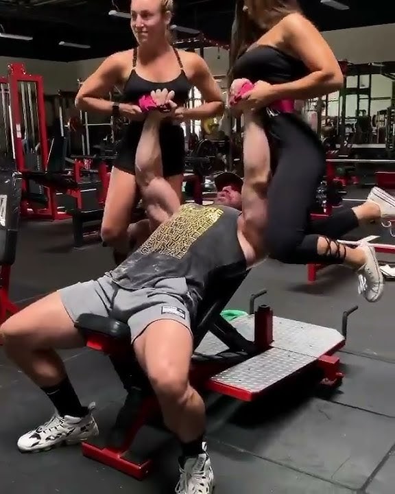 Oyogimni yalashingga ruxsat beraman Uy qurilishi porno sikish