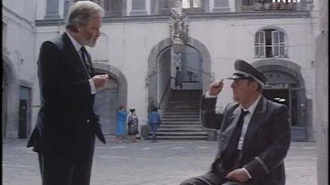 Dove viveva Luciano De Crescenzo?