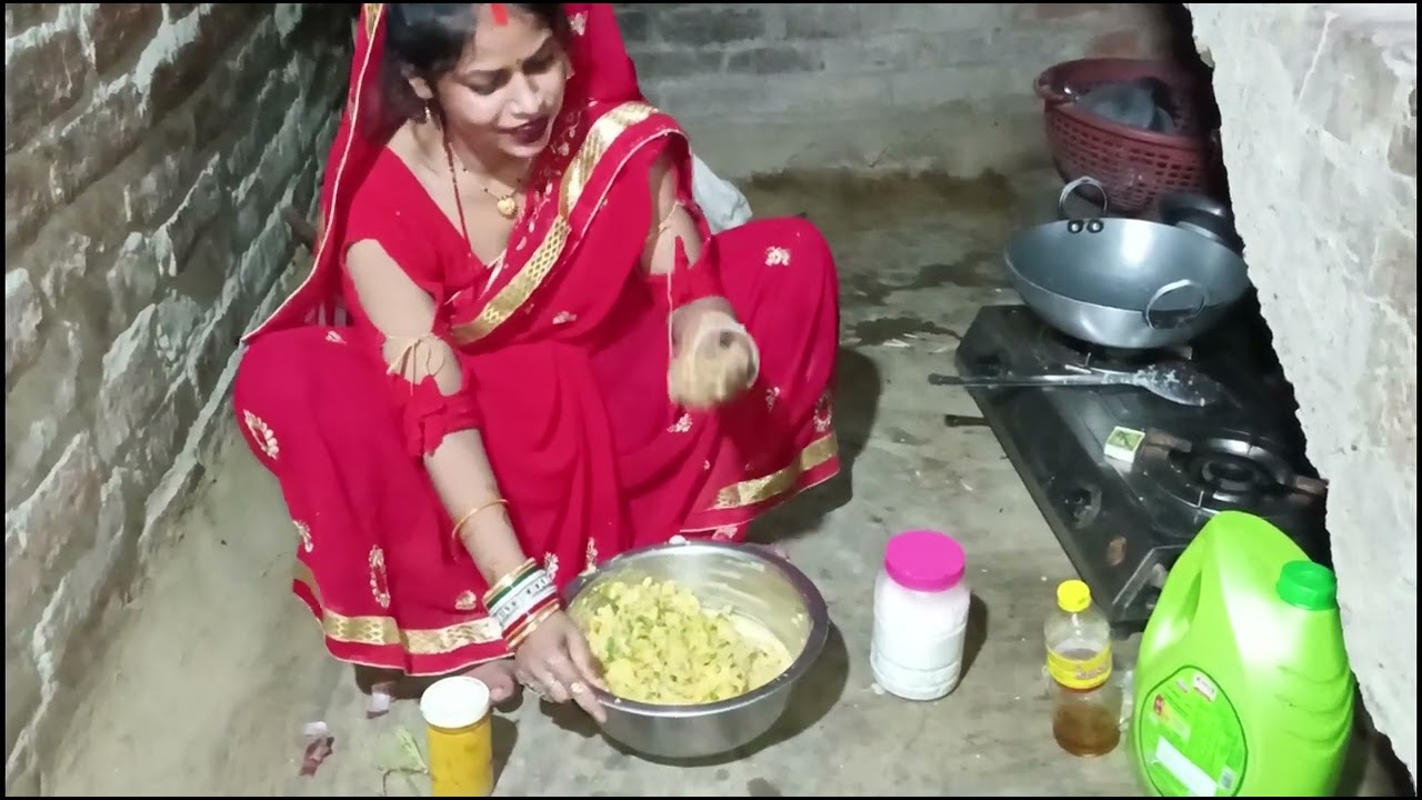 खुशबू रानी के पत्नी में मोनिका जी ने क्या बनाई है