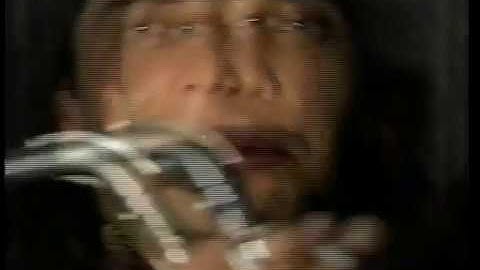 Irigy Hónaljmirigy: Anyáddal jártam (Hivatalos videoklip 1995-ből)