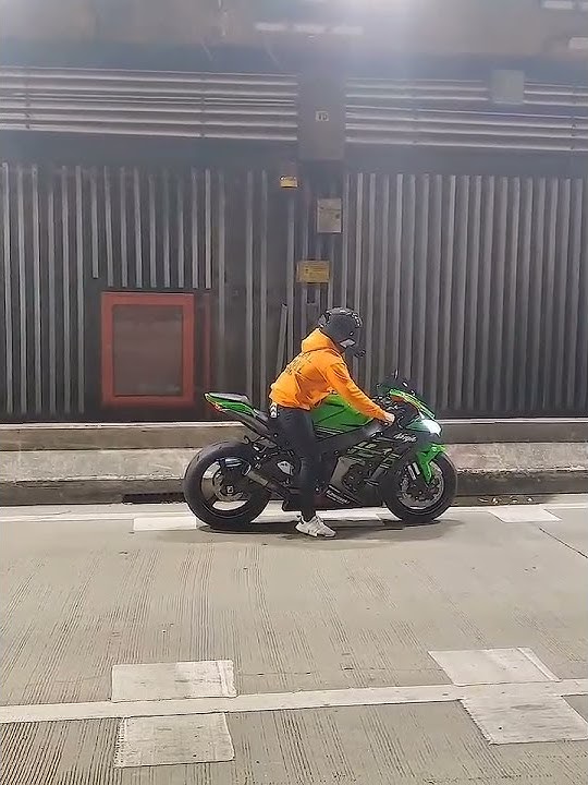 sound • ZX-10R di terowongan