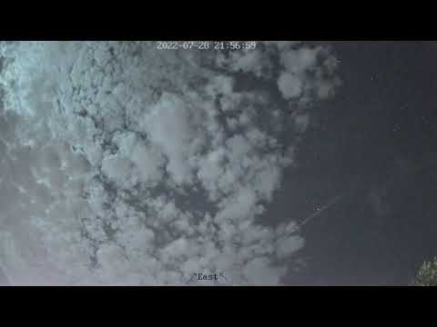 Meteor Fireball - Fantastic Over 250 AMS/IMO Reports (Almost 200lb Meteor)