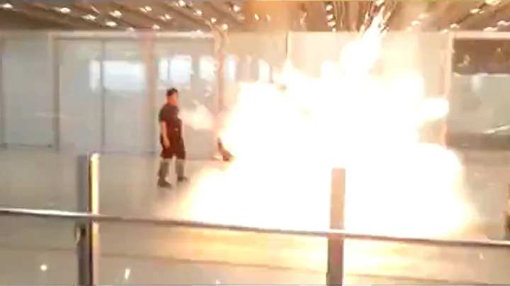 Desperate Chinese Petitioner Blows Himself Up at Beijing Airport | China Uncensored - DayDayNews