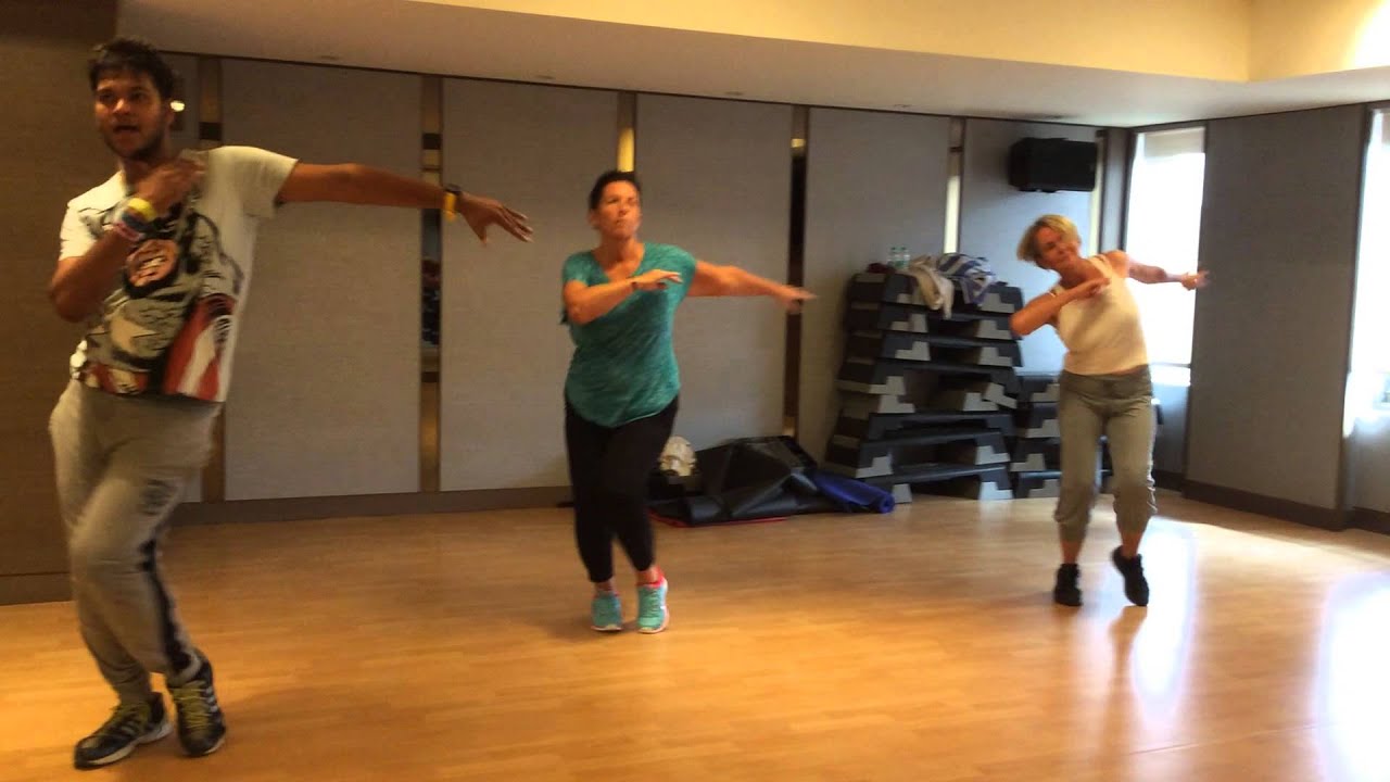 Selena heart wants Zumba YouTube