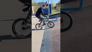 Выехал покататься спустя две недели #bmx #бмх #bmxlife #bmxbike #bikelife