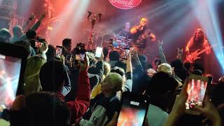 Hayko Cepkin Mask Beach Sahne Girişi