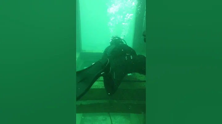 Buoyancy practice in sidemount.
