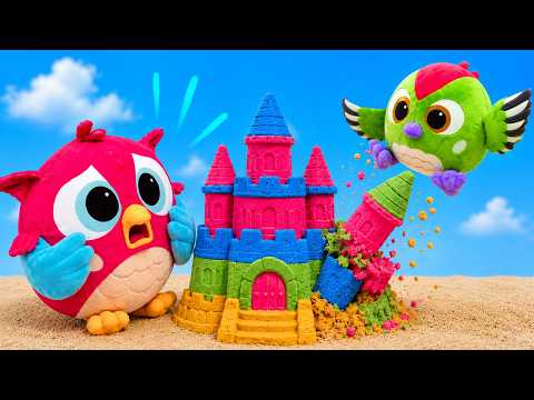 Hop Hop construye un castillo de arena y juega con arena de colores