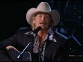 Capture de la vidéo Alan Jackson - Where Were You (When The World Stopped Turning) (Cma Awards 2001)